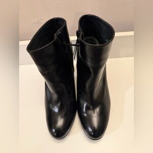 Stuart Weitzman Black Leather Ankle Boots Block Heel OW 61166 Womens 8 M
